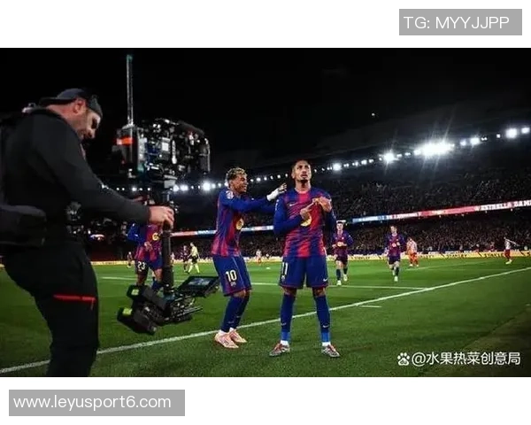 佩德里缺席巴萨训练霍安加西亚与拉菲尼亚积极参与合练