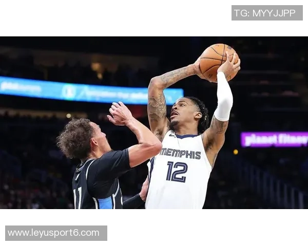 莫兰特批评克莱35岁状态不佳但他26岁时命中率却低至359三分仅167