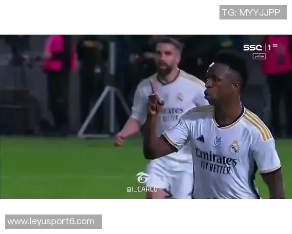 维尼修斯被嘘引发争议队友帽子戏法他怒退场球迷情绪积累已久