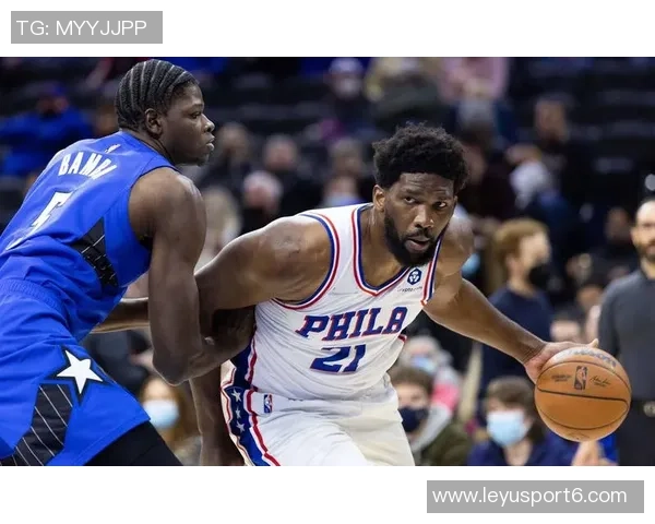 恩比德三节表现出色14投10中砍下28分7篮板正负值高达27助球队取胜