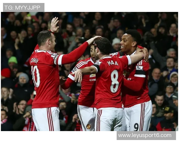 范戴克本赛季英超争顶成功次数与成功率双双领跑展现防守实力 范戴克本赛季英超争顶成功次数与成功率双双领跑展现防守实力